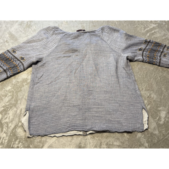 Johnny Was Chambray Floral Embroidered Top Bell Sleeve Boho Size Large Women's - Picture 13 of 14